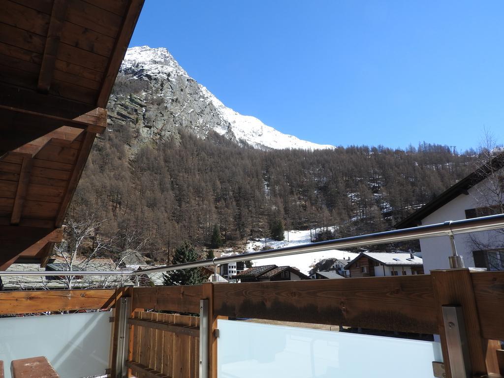 Haus Alpenperle Appartement Saas-Almagell Buitenkant foto
