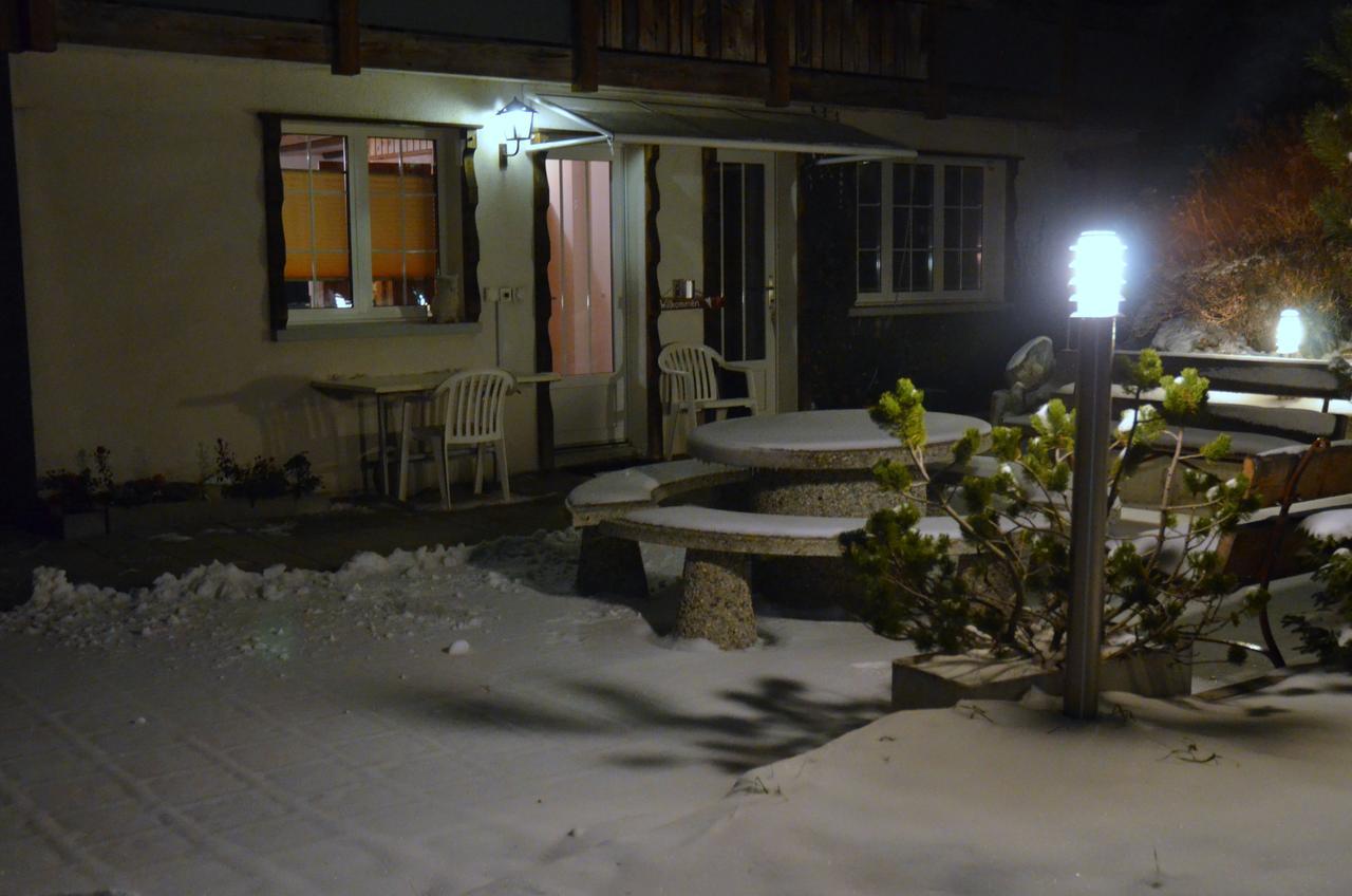 Haus Alpenperle Appartement Saas-Almagell Buitenkant foto