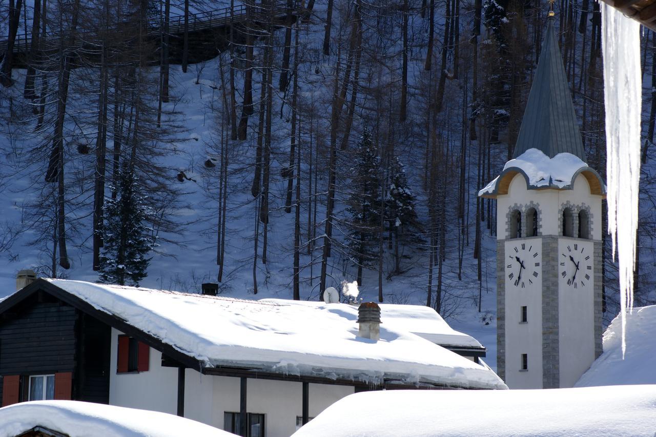 Haus Alpenperle Appartement Saas-Almagell Buitenkant foto