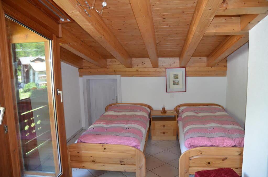 Haus Alpenperle Appartement Saas-Almagell Buitenkant foto